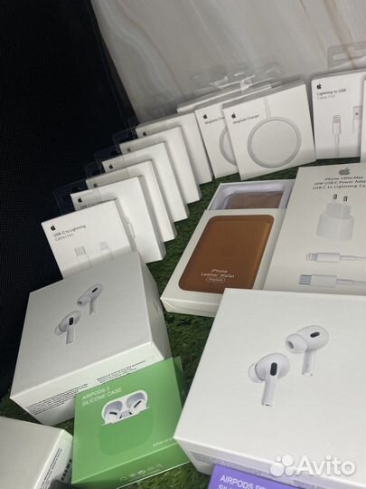 Зарядки на iPhone и блок адаптер