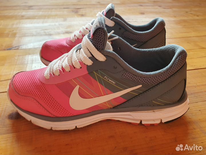 Кроссовки nike