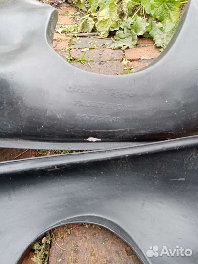 Передние подкрылки chery tiggo