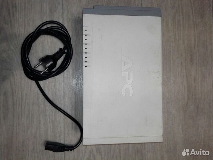 APC Back UPS RS 500 ватт