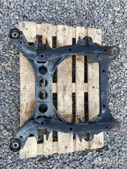 Подрамник передний Porsche Cayenne 1