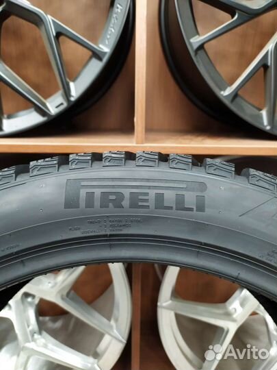 Pirelli Scorpion Ice Zero 2 275/40 R21 и 315/35 R21 111H