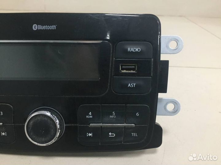 Б/У Магнитола 281153059R renault