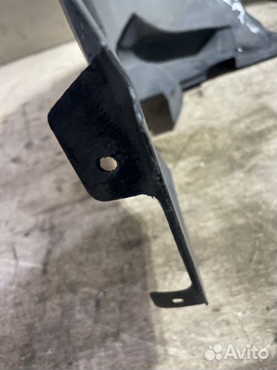 Подкрылок передний левый Mercedes-Benz A-Class