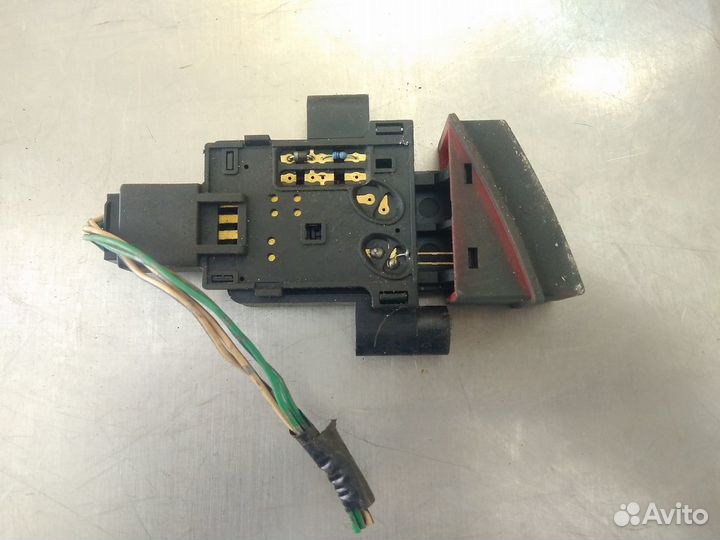 Кнопка аварийной сигнализации Faw Vita