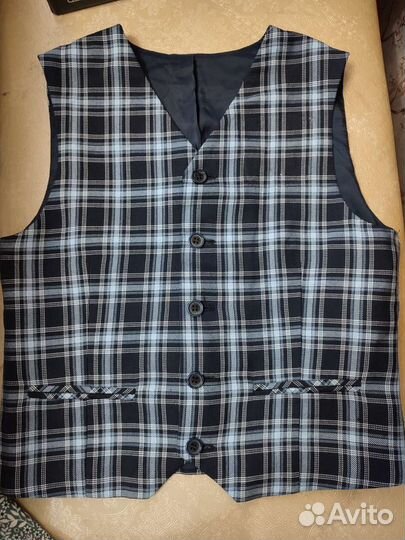 Жилетка для мальчика школьная