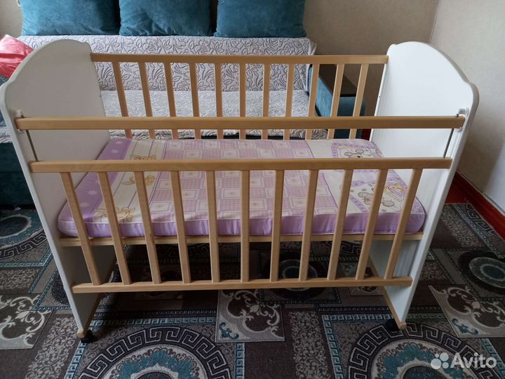 Кроватка детская