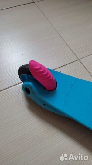 Детский трехколесный самокат trolo