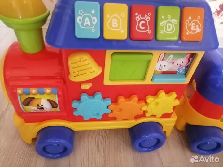 Детский велосипед и детский поезд