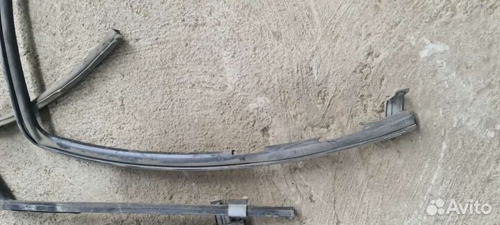 Уплотнитель двери nissan almera classic b10