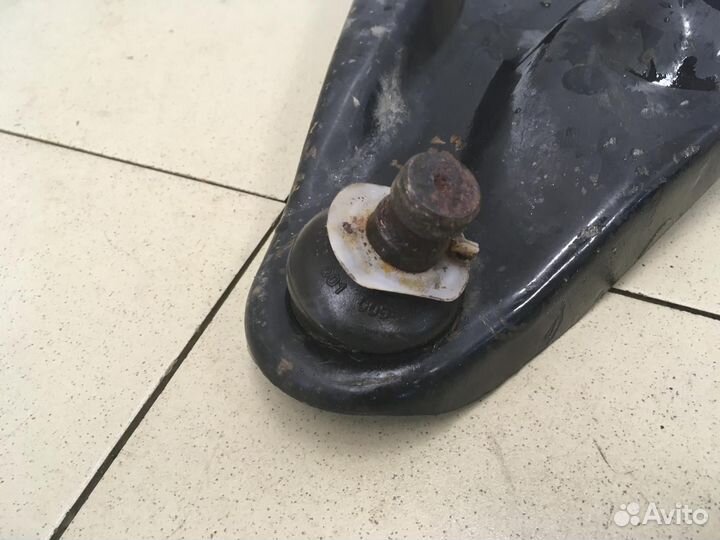 Рычаг передний левый Sandero 2014