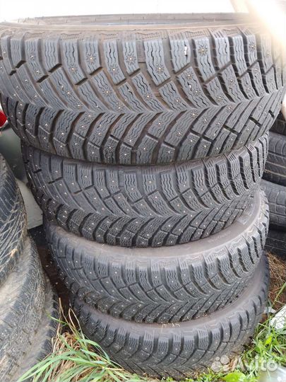 Michelin X-Ice North 4 205/55 R16