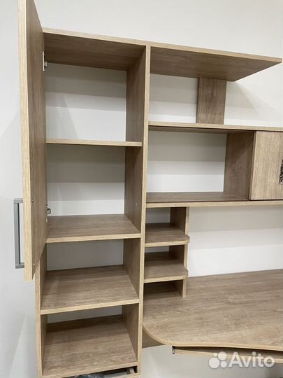 Угловой компьютерный стол 6.0