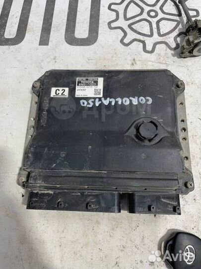 Блок управления двигателем в комплекте с замком