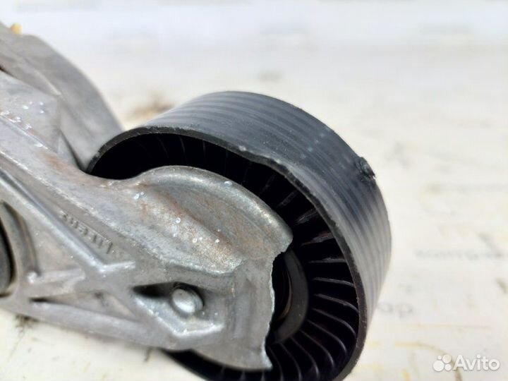 Натяжитель ремня генератора Volkswagen Golf 4 1.6