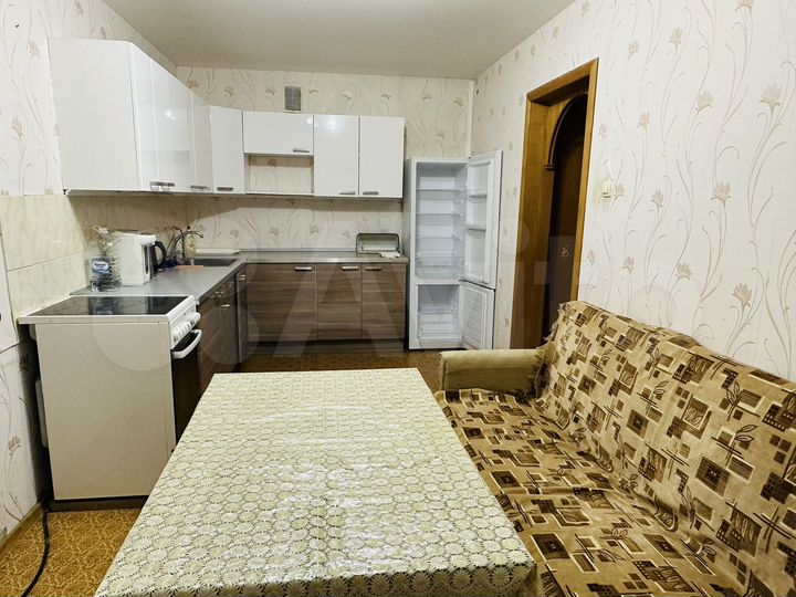 2-к. квартира, 85 м², 10/16 эт.