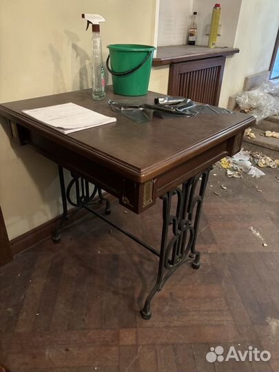 Стол в ресторан