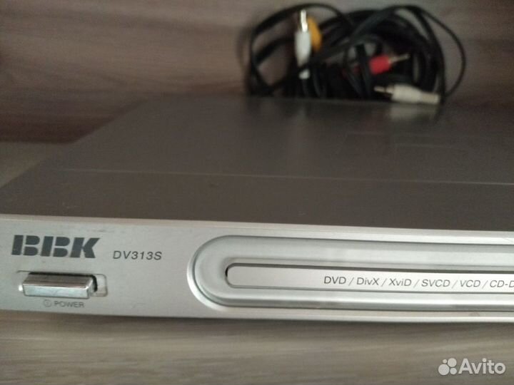 Продаю DVD плеер ввк