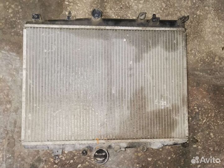 Радиатор охлаждения Citroen c5 X40