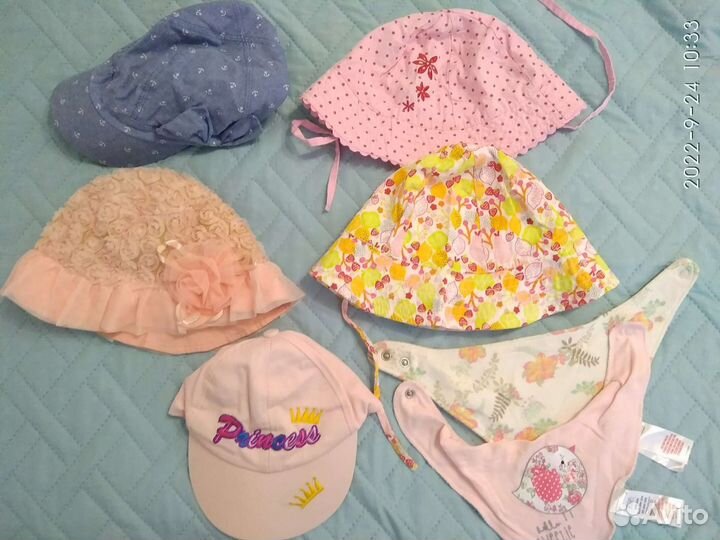 Куча шапок от 0 до 5 лет на все сезоны