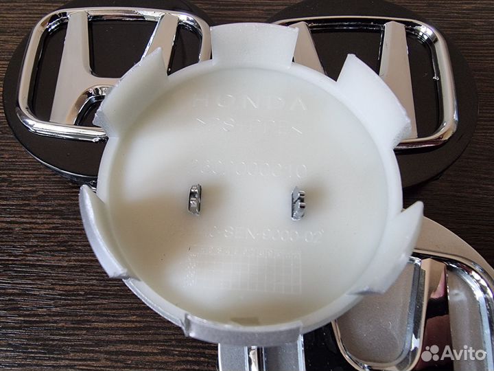 Колпачки литых дисков Honda 57мм серебро/черный