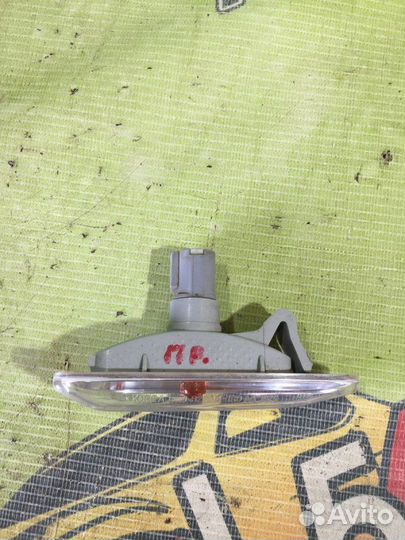 Повторитель поворота правый Hyundai Solaris 1