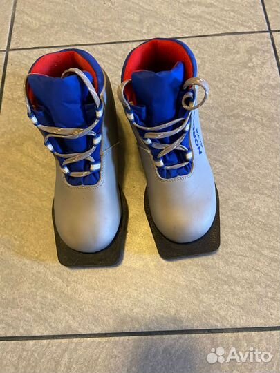 Лыжные ботинки