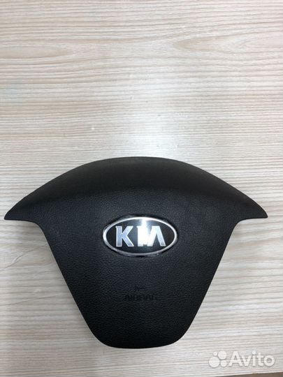 Подушка безопасности крышка в руль Kia Ceed Rio 3