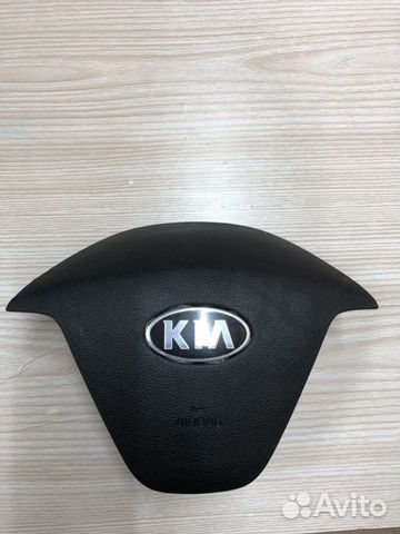 Подушка безопасности крышка в руль Kia Ceed Rio 3