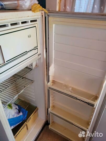 Холодильник Чинар 3