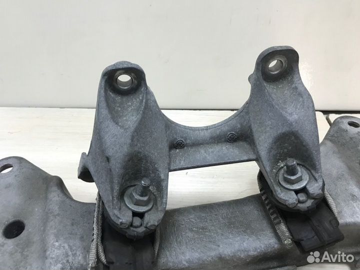 Опора кпп Bmw 3-Series F30 2017