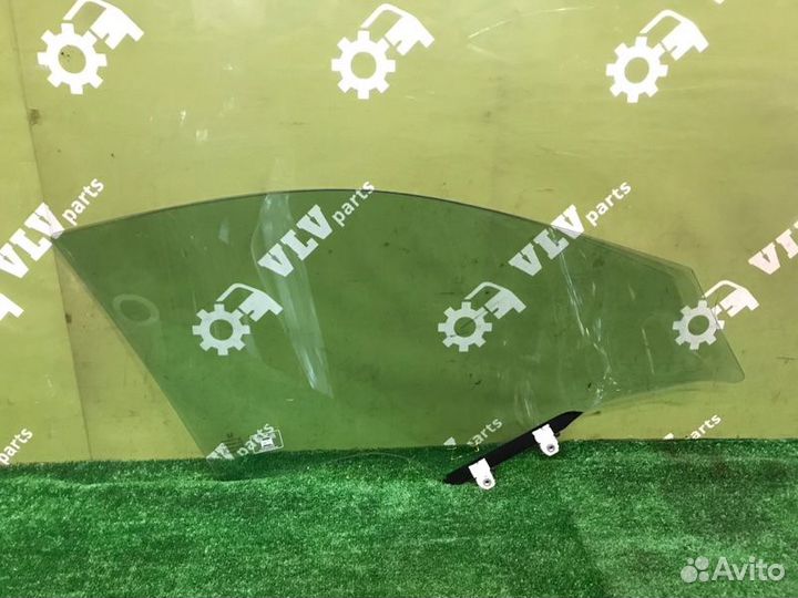 Стекло двери переднее левое Honda Crosstour