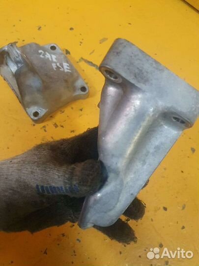 Кронштейн подушки двигателя опора двс 2.5 2arfse 2
