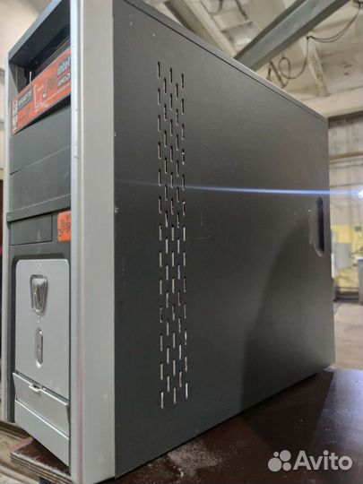 Материнская плата