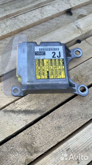 Блок управления аir BAG на Toyota RAV 4