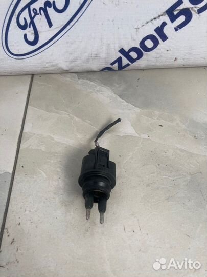 Датчик уровня жидкости омывателя Skoda Octavia A5