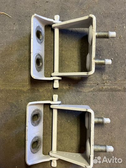 Петля двери багажника Ford Focus 3 1744700