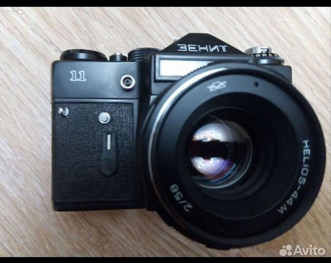 Плёночный фотоаппарат Зенит 11