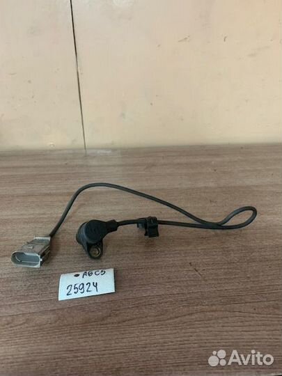 Датчик положения коленвала Passat B5, Octavia, A6