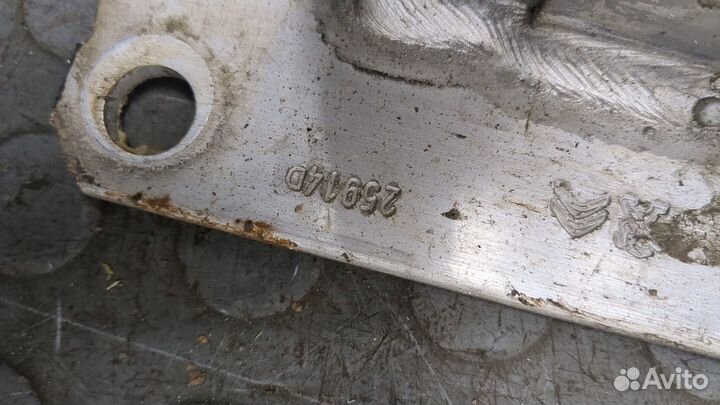 Усилитель бампера задний Citroen C4 Picasso