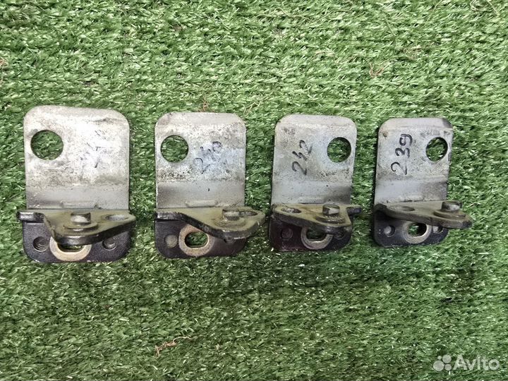 Петли дверей Audi A6 4F/C6