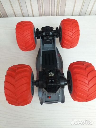 Машинка на радиоуправлении