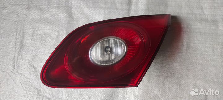 Фонарь в крышку багажника Фольксваген Пассат Сс