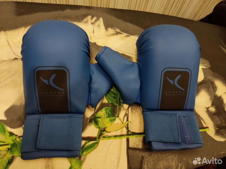 Новые перчатки накладки для каратэ Domyos взрослые