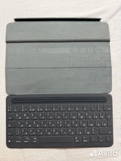Apple SMART keyboard iPad pro