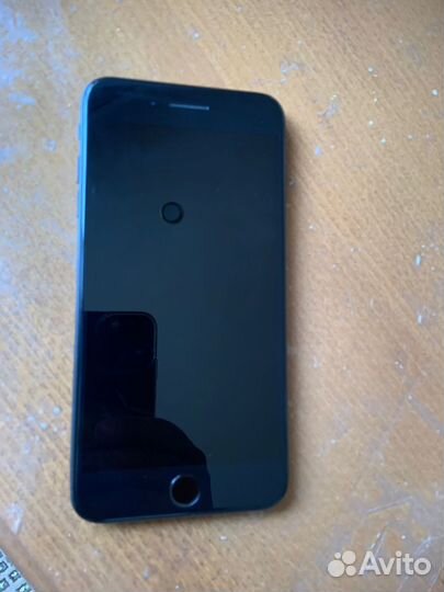 iPhone 8 Plus, 64 ГБ