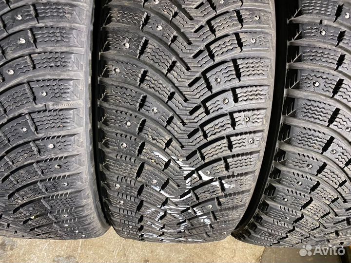 Michelin X-Ice North 2 225/45 R18 95T