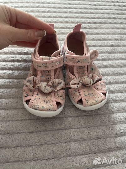 Сандалии 26р