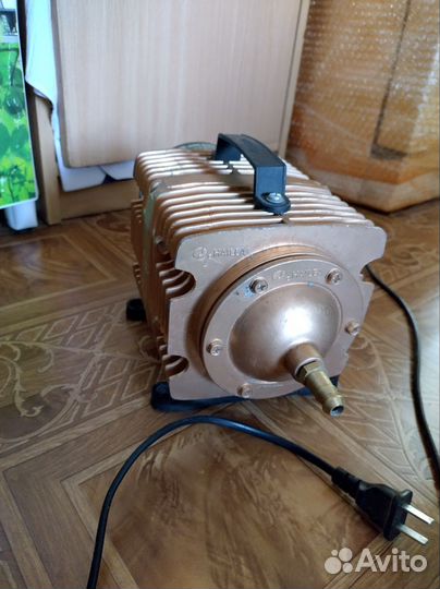 Компрессор воздушный для аквариума