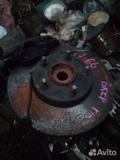 Мазда 3 MPS Поворотный кулак